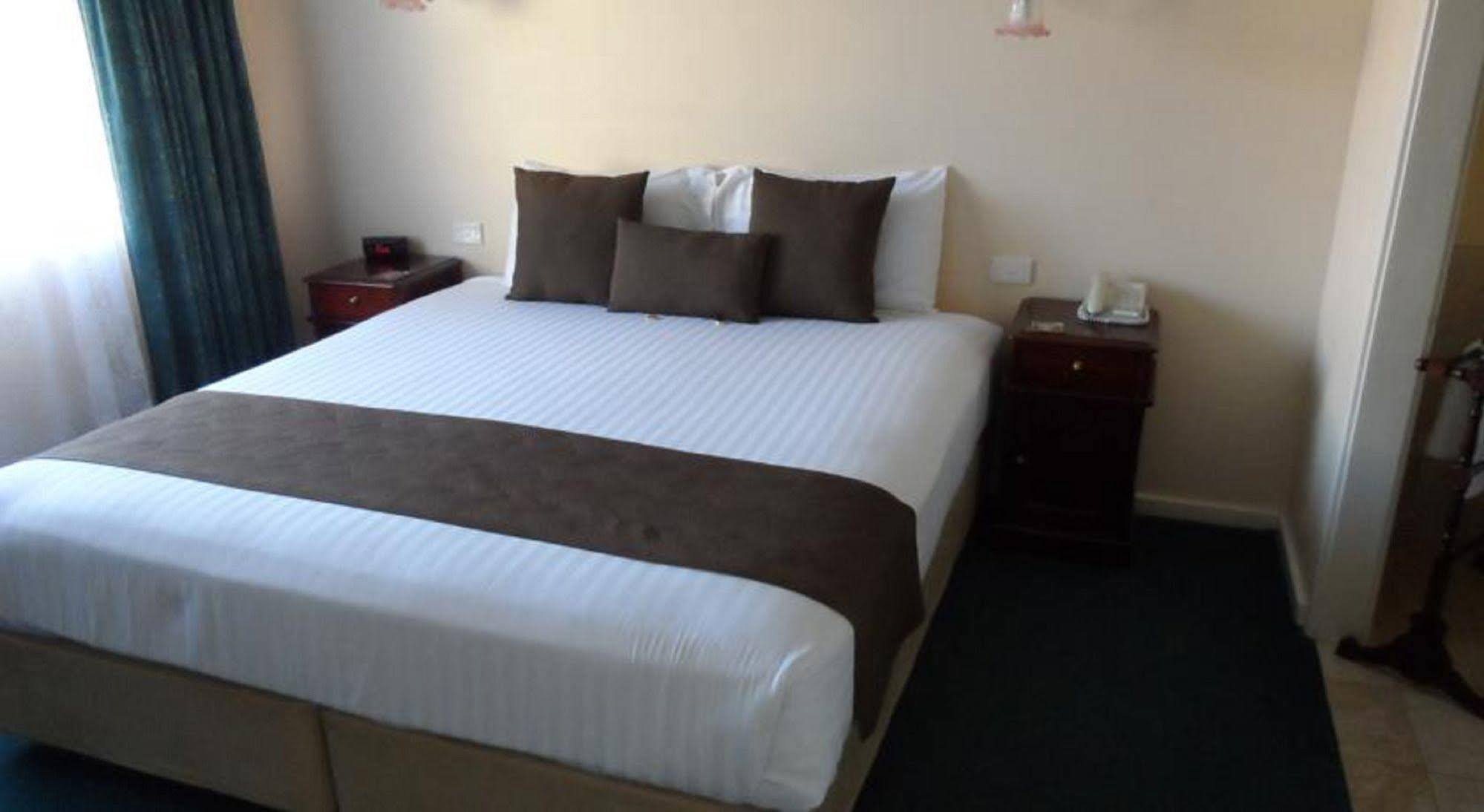 Clifton Motel & Grittleton Lodge Bunbury Bagian luar foto